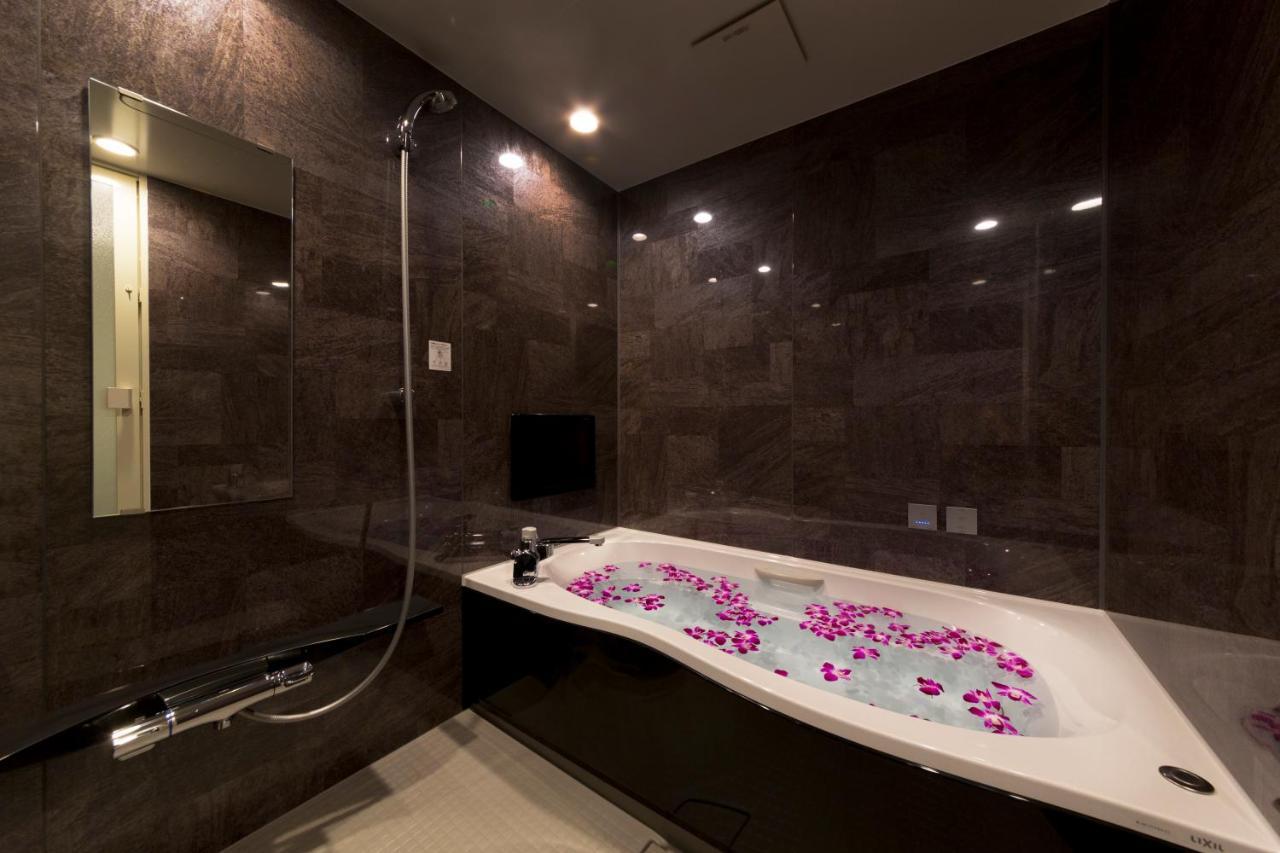 Hotel Atlantis Toyonaka (Adults Only) Bagian luar foto