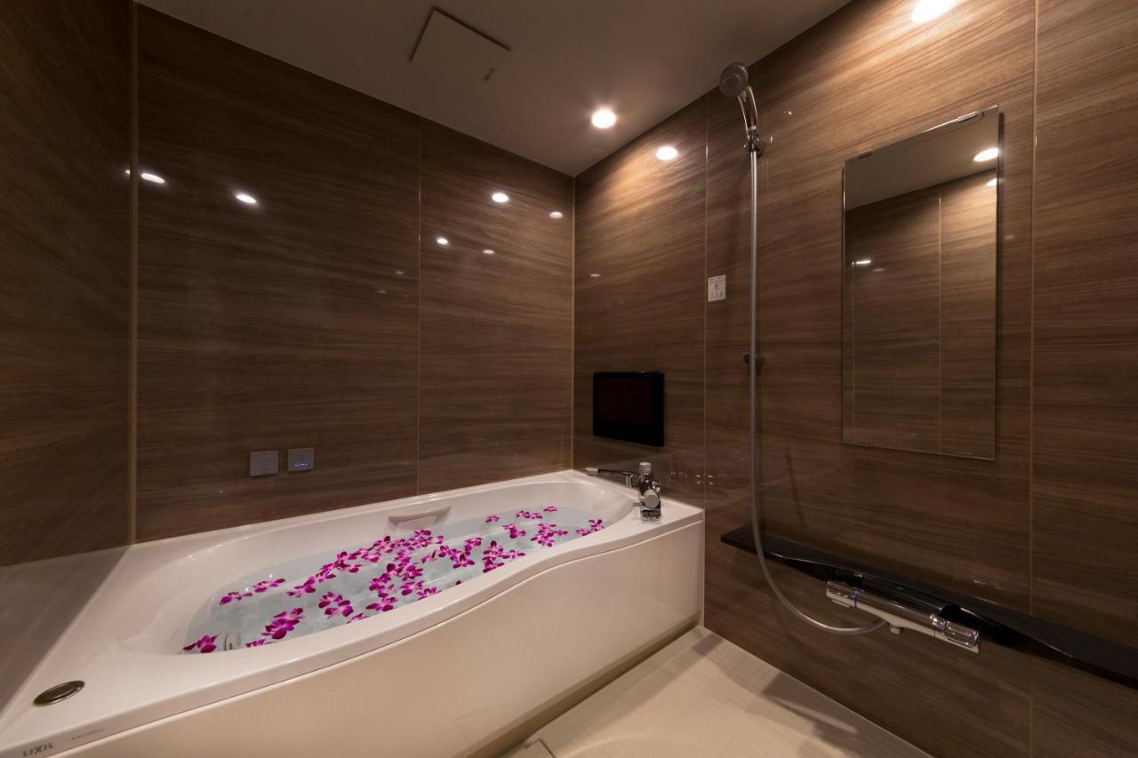 Hotel Atlantis Toyonaka (Adults Only) Bagian luar foto