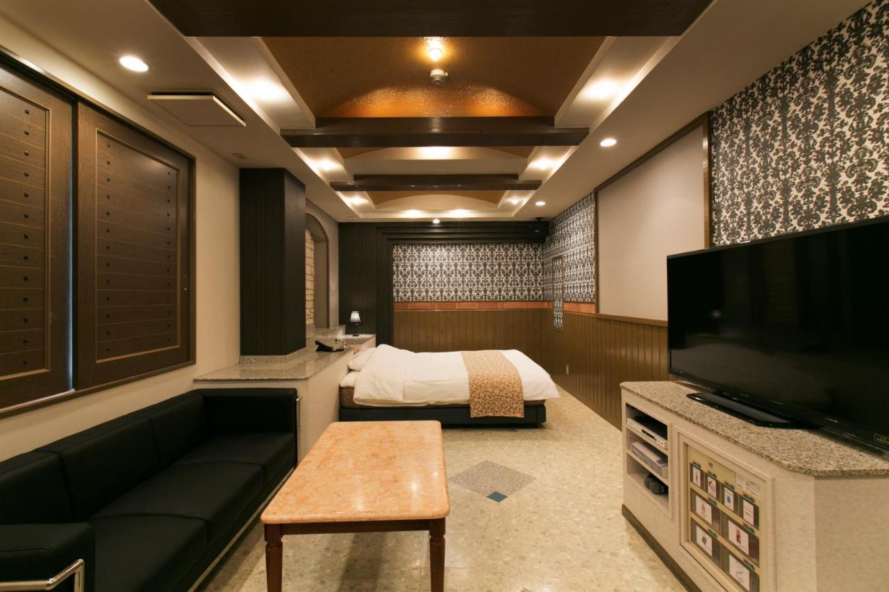 Hotel Atlantis Toyonaka (Adults Only) Bagian luar foto