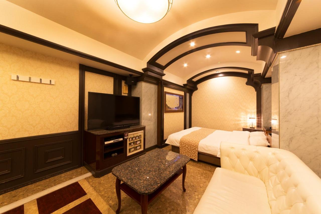 Hotel Atlantis Toyonaka (Adults Only) Bagian luar foto
